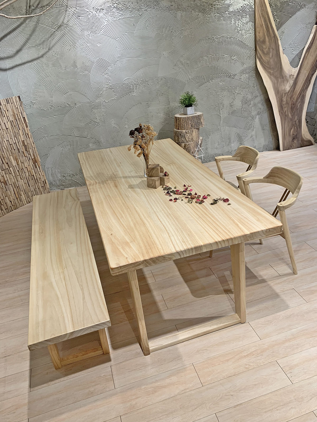 白木餐桌
